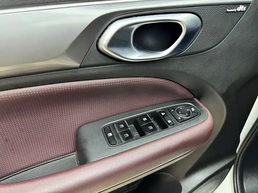 GAC Motor Trumpchi M6 — фото 9