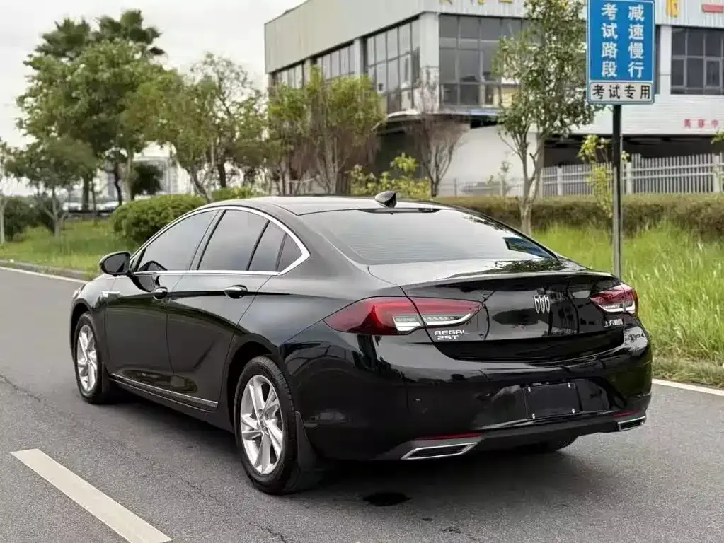 Buick Regal 2023 из CN, фото 3