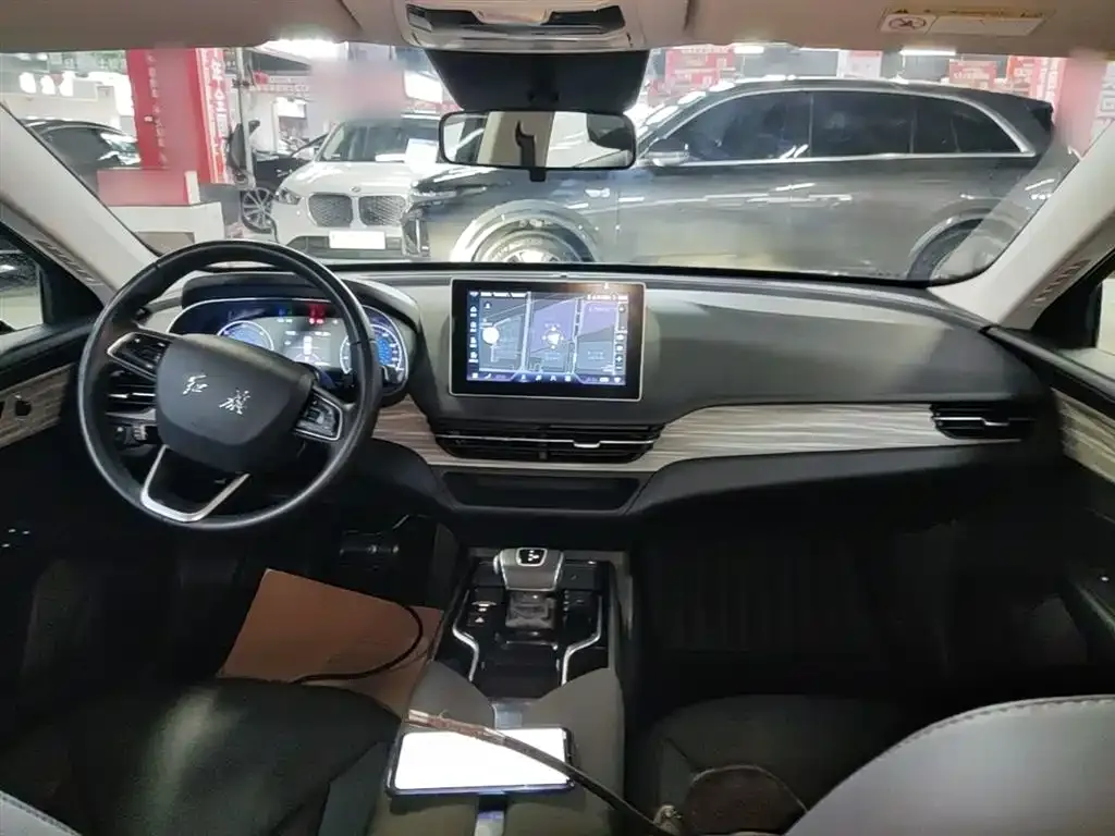 Hongqi E-QM5 — фото 9
