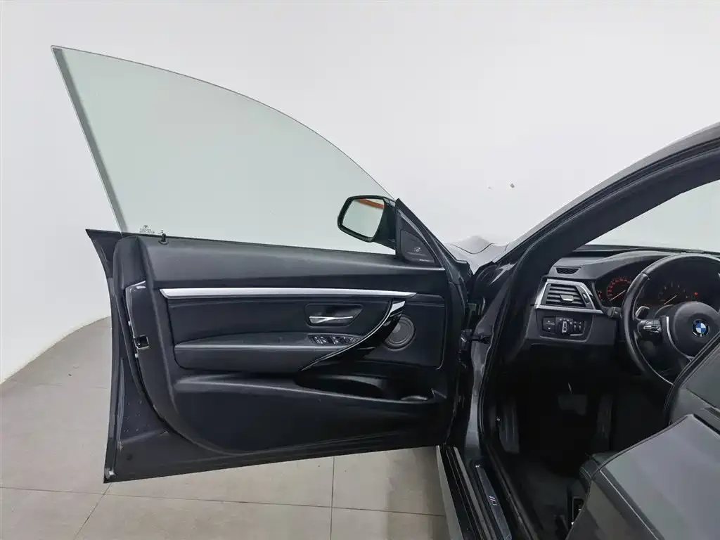BMW 3 Series GT 2021 из CN, фото 10