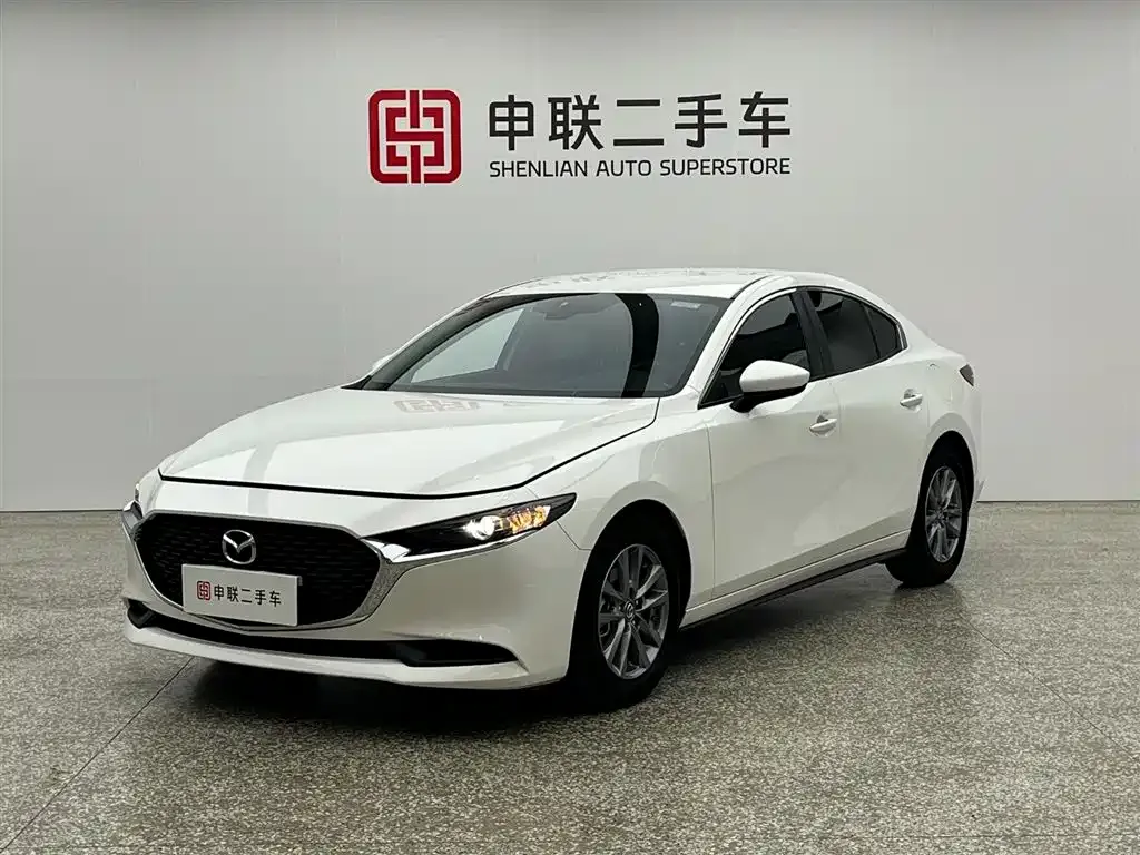 Mazda 3 Axela — фото 1