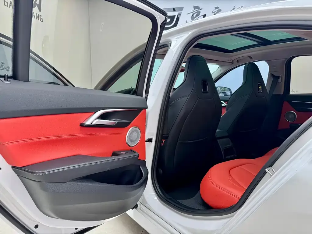 BMW 1 Series 2023 из CN, фото 5