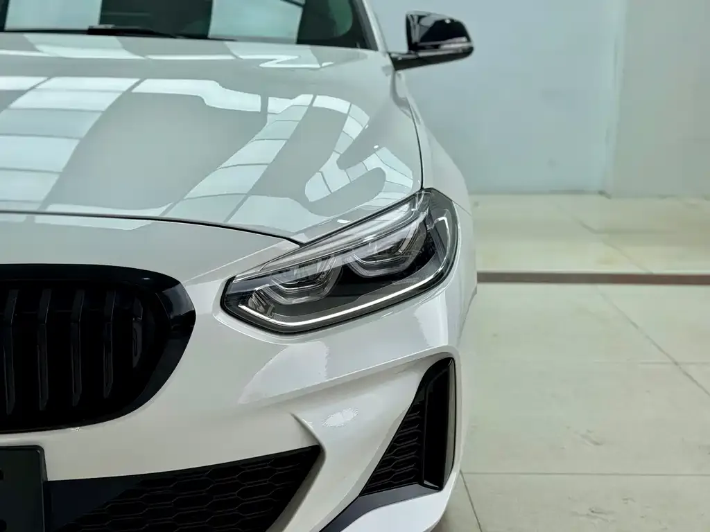 BMW 1 Series 2023 из CN, фото 4