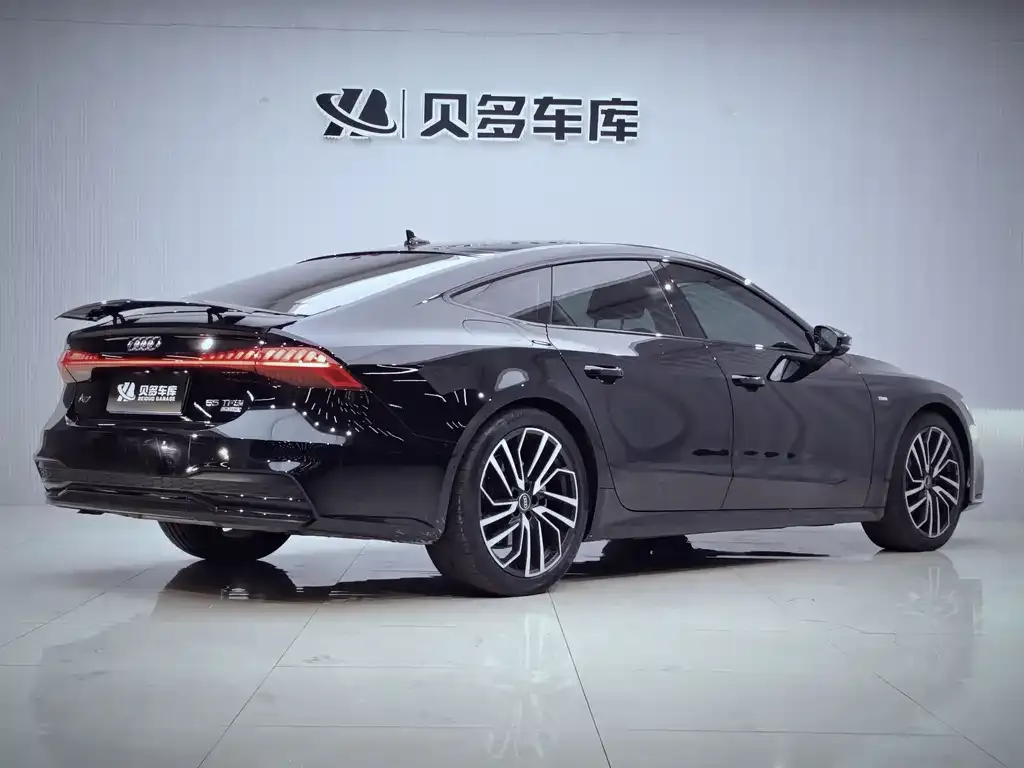 Audi A7 — фото 5