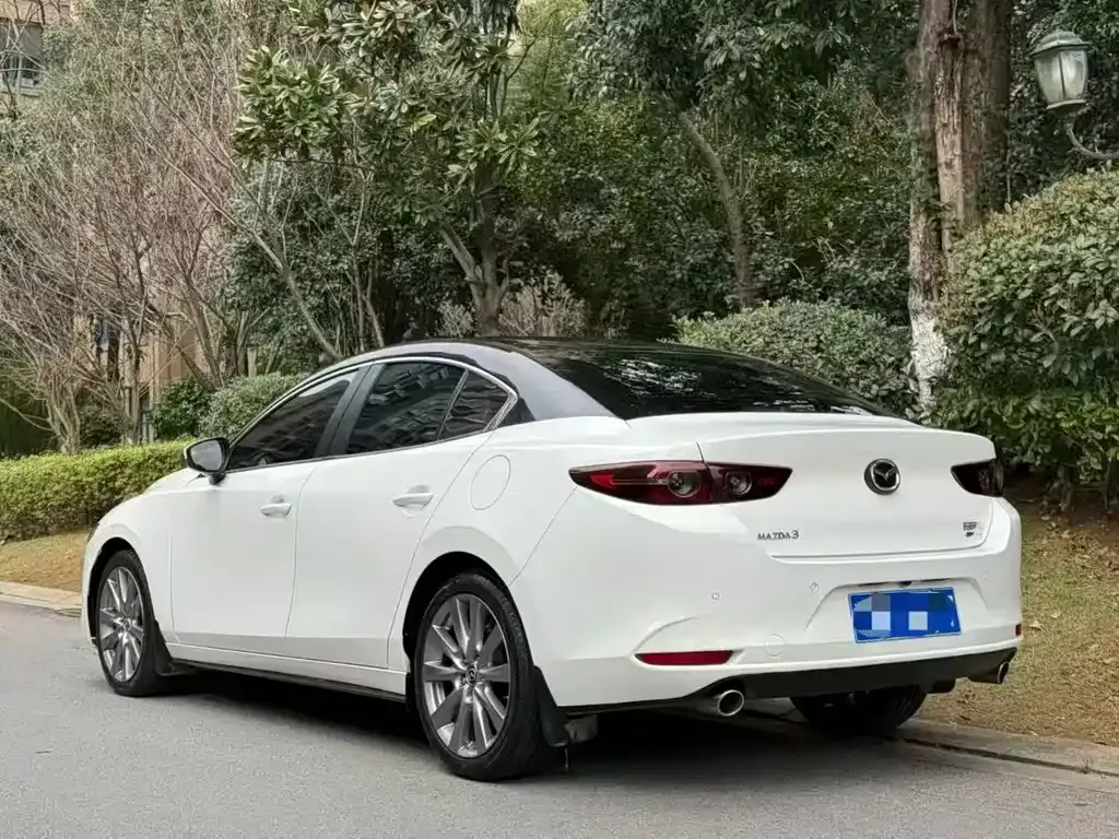 Mazda 3 Axela — фото 8