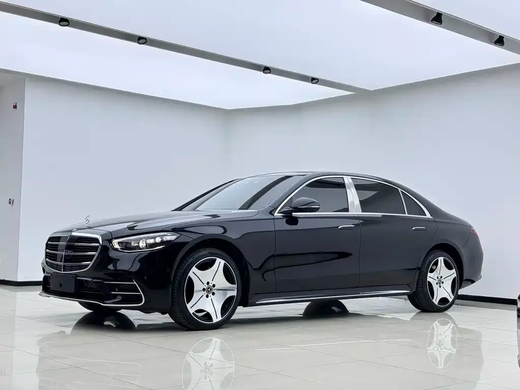 Mercedes-Benz S-Class — фото 1