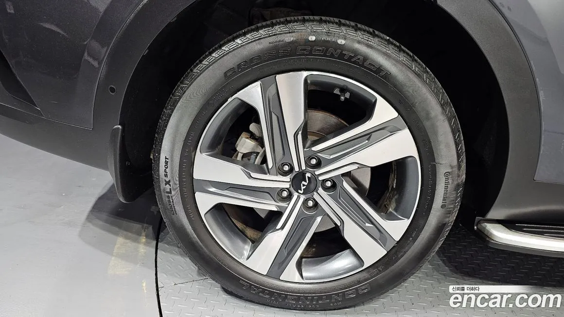 Kia Sorento — фото 7