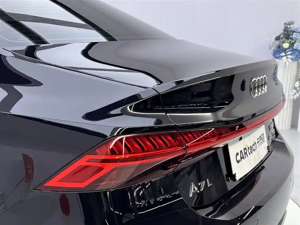 Audi A7L — фото 10