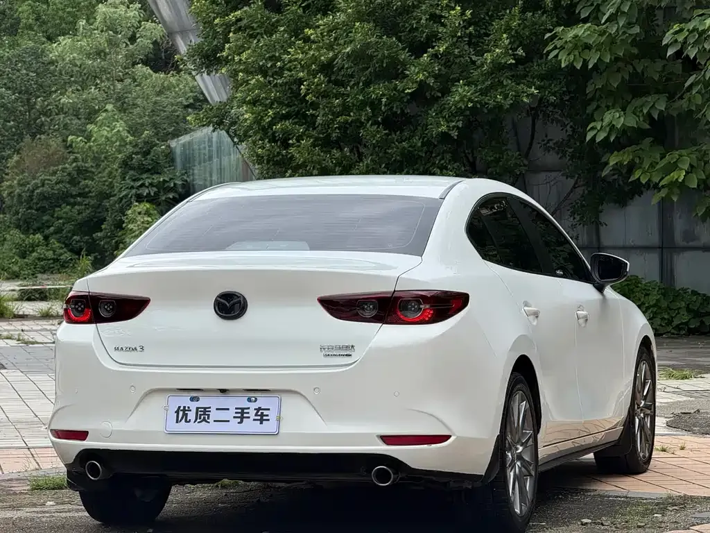 Mazda 3 Axela — фото 9