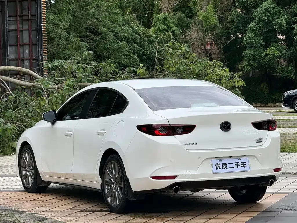 Mazda 3 Axela — фото 10