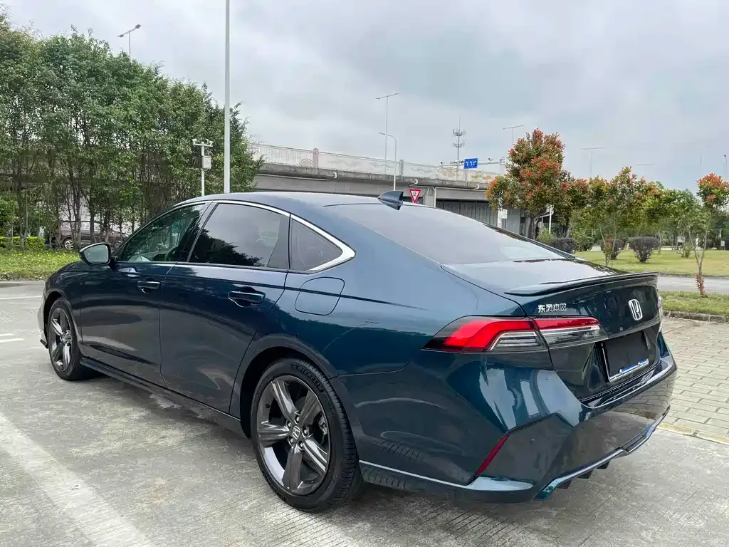 Honda Inspire — фото 2
