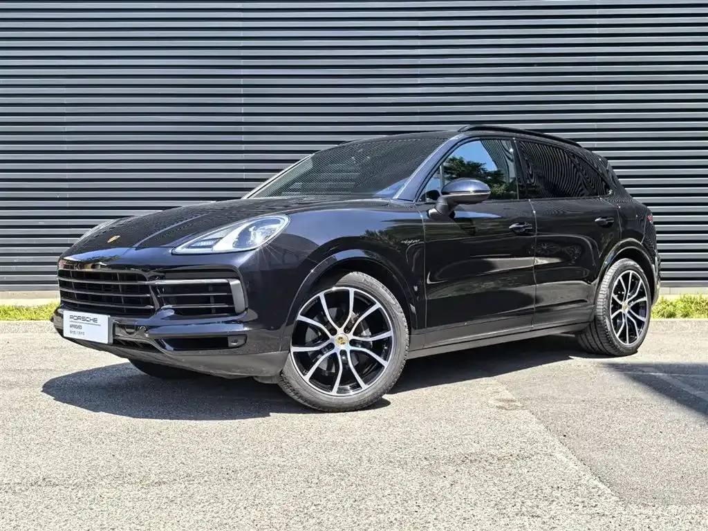 Porsche Cayenne Hybrid — фото 1