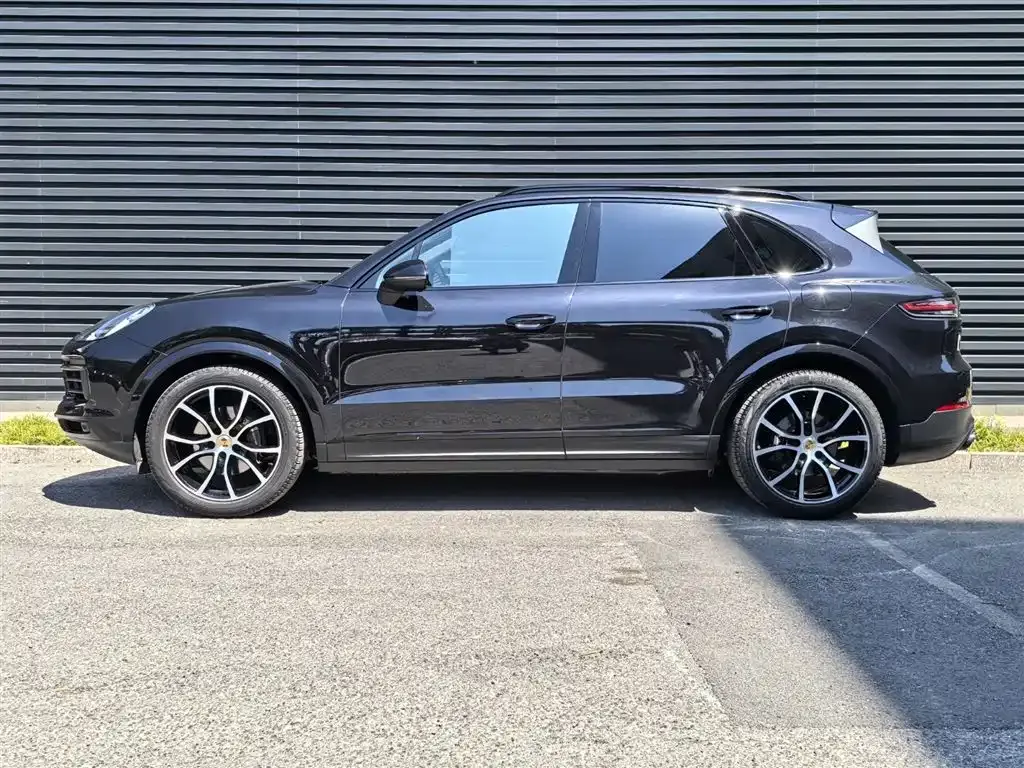Porsche Cayenne Hybrid — фото 6