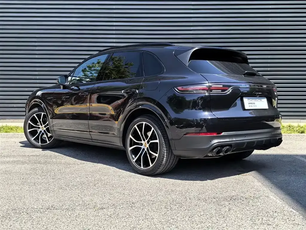 Porsche Cayenne Hybrid — фото 7