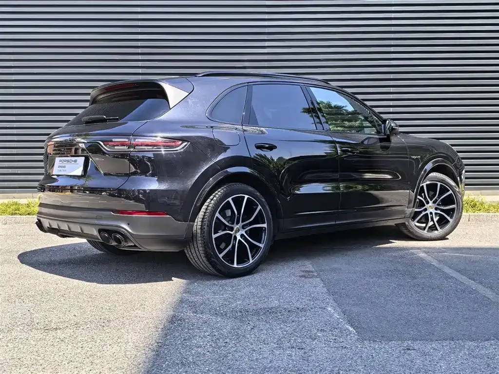 Porsche Cayenne Hybrid — фото 9