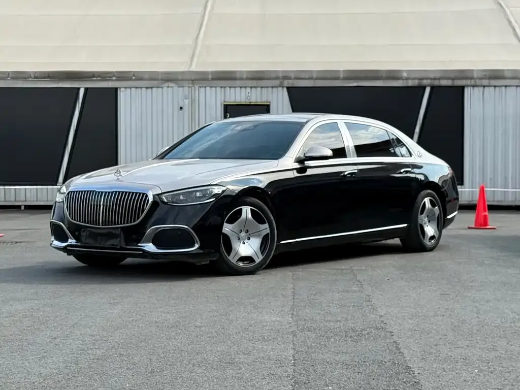Mercedes-Benz S-Class — фото 1