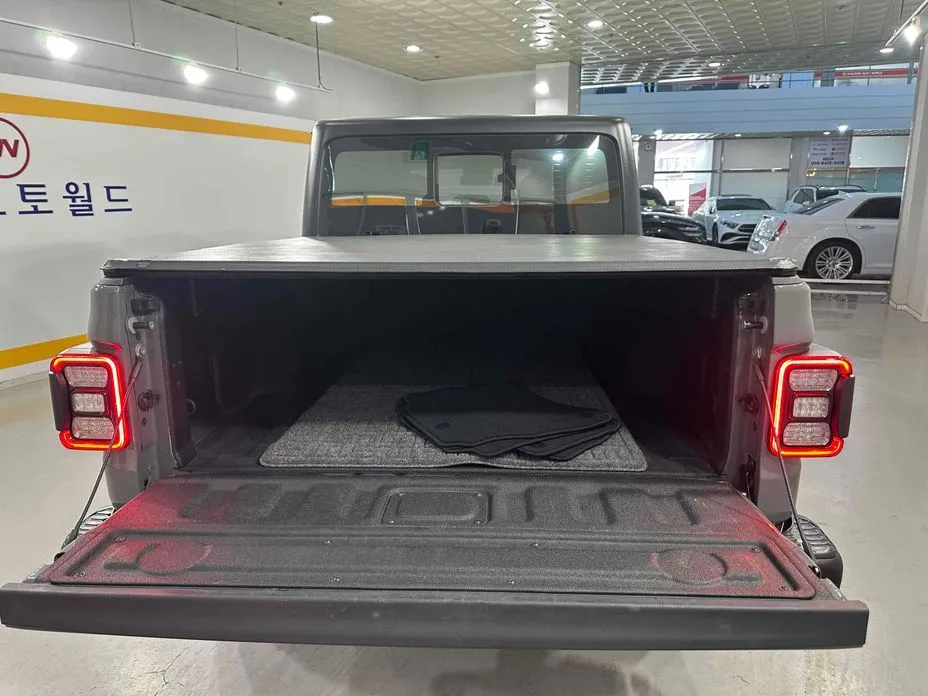Jeep Gladiator 2021 из KR, фото 10