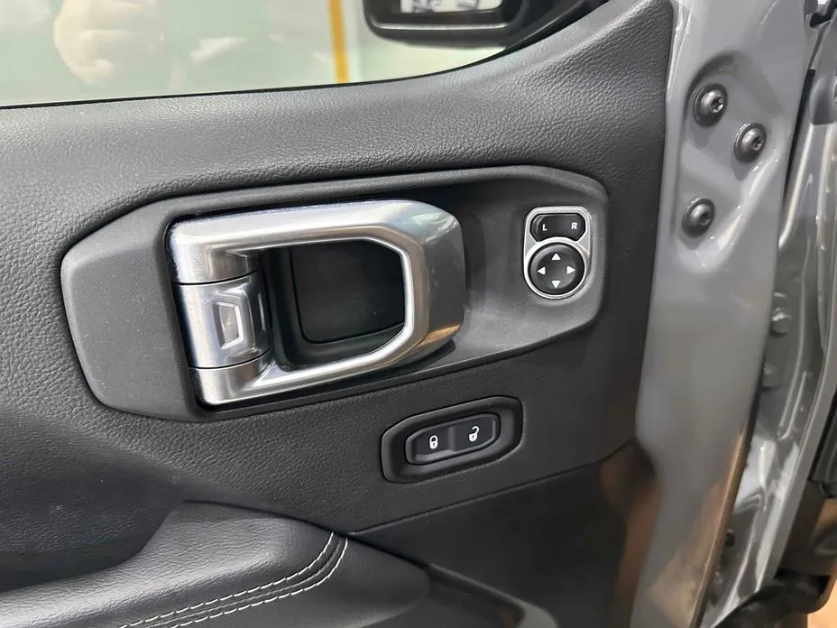 Jeep Gladiator 2021 из KR, фото 8