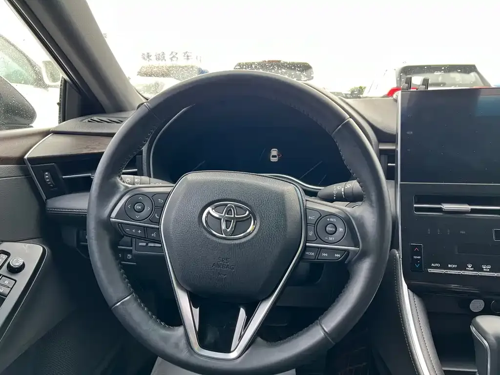 Toyota Avalon — фото 4