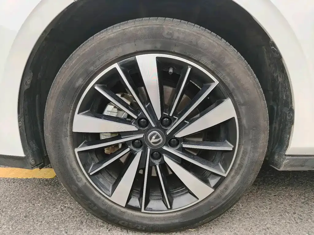 Changan Eado PHEV 2025 из CN, фото 4