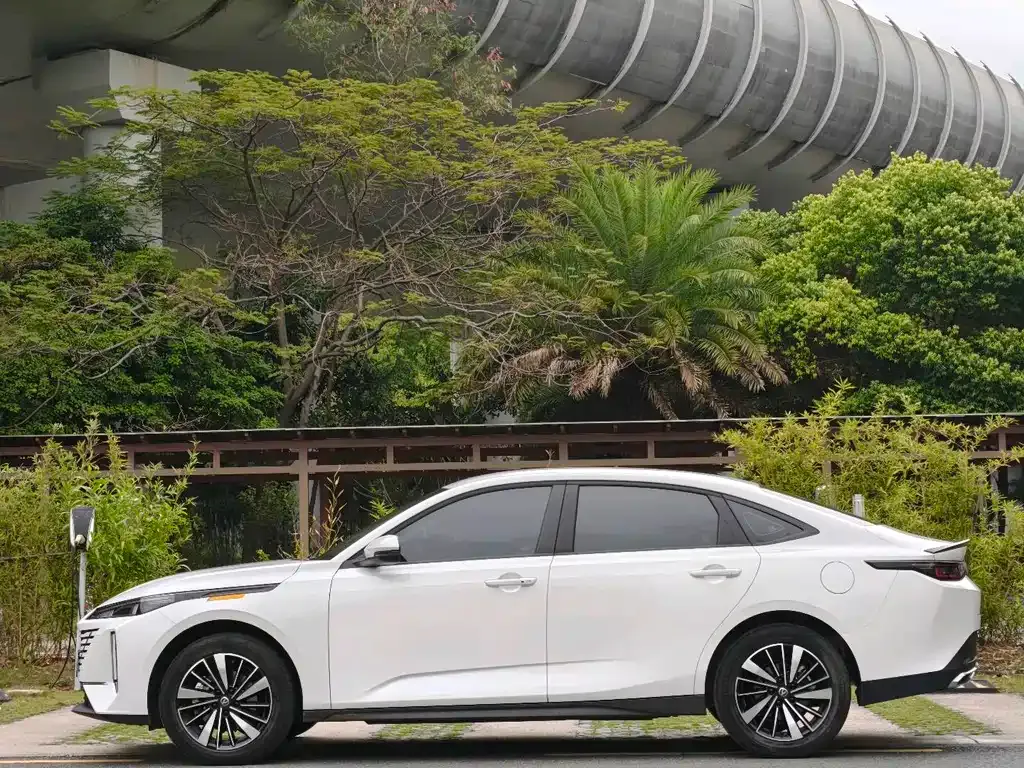 Changan Eado PHEV 2025 из CN, фото 10