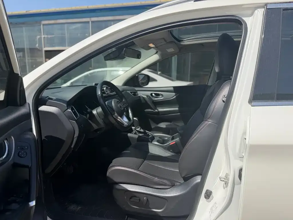 Nissan Qashqai — фото 10