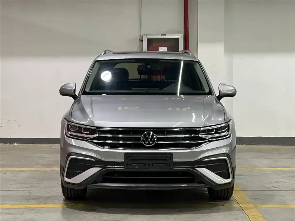 Volkswagen Tiguan L 2022 из CN, фото 2