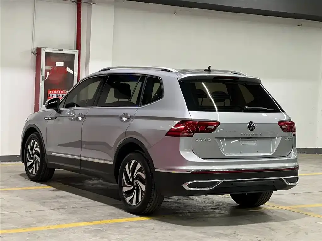 Volkswagen Tiguan L 2022 из CN, фото 5