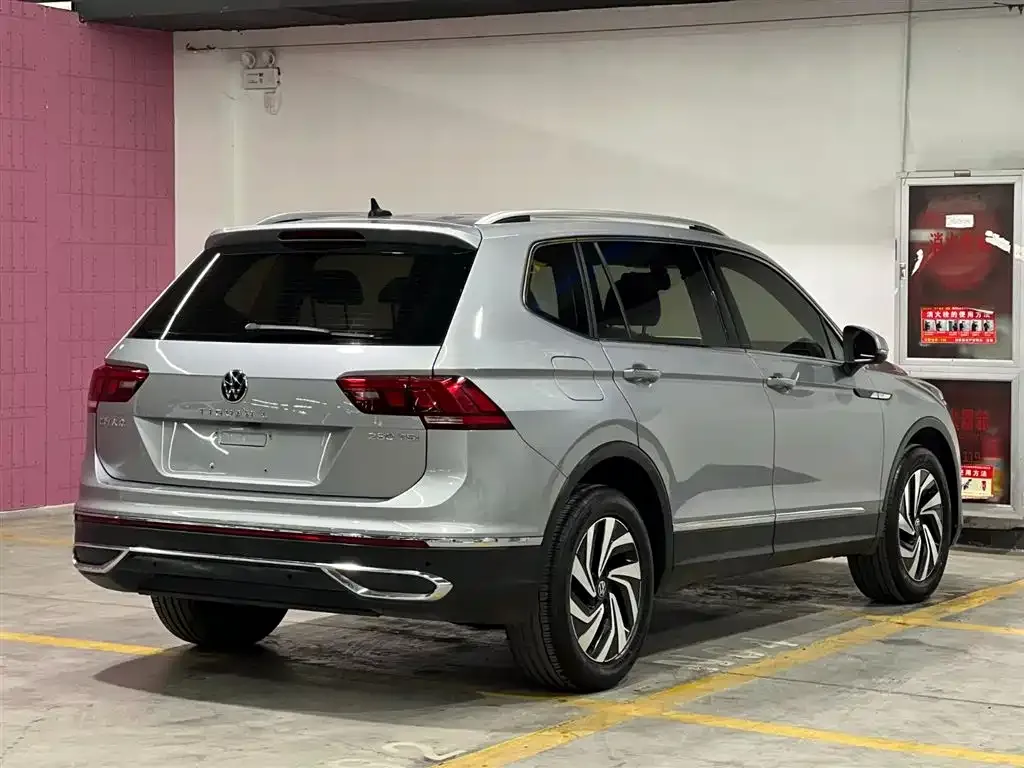 Volkswagen Tiguan L 2022 из CN, фото 8