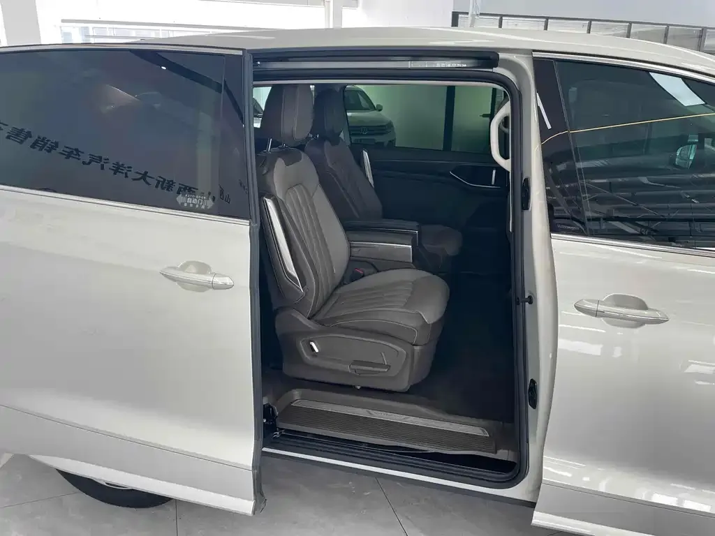 Volkswagen Viloran 2023 из CN, фото 5