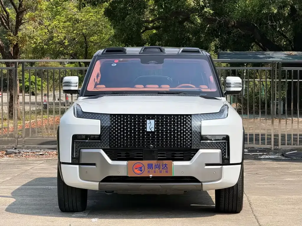 Yangwang U8