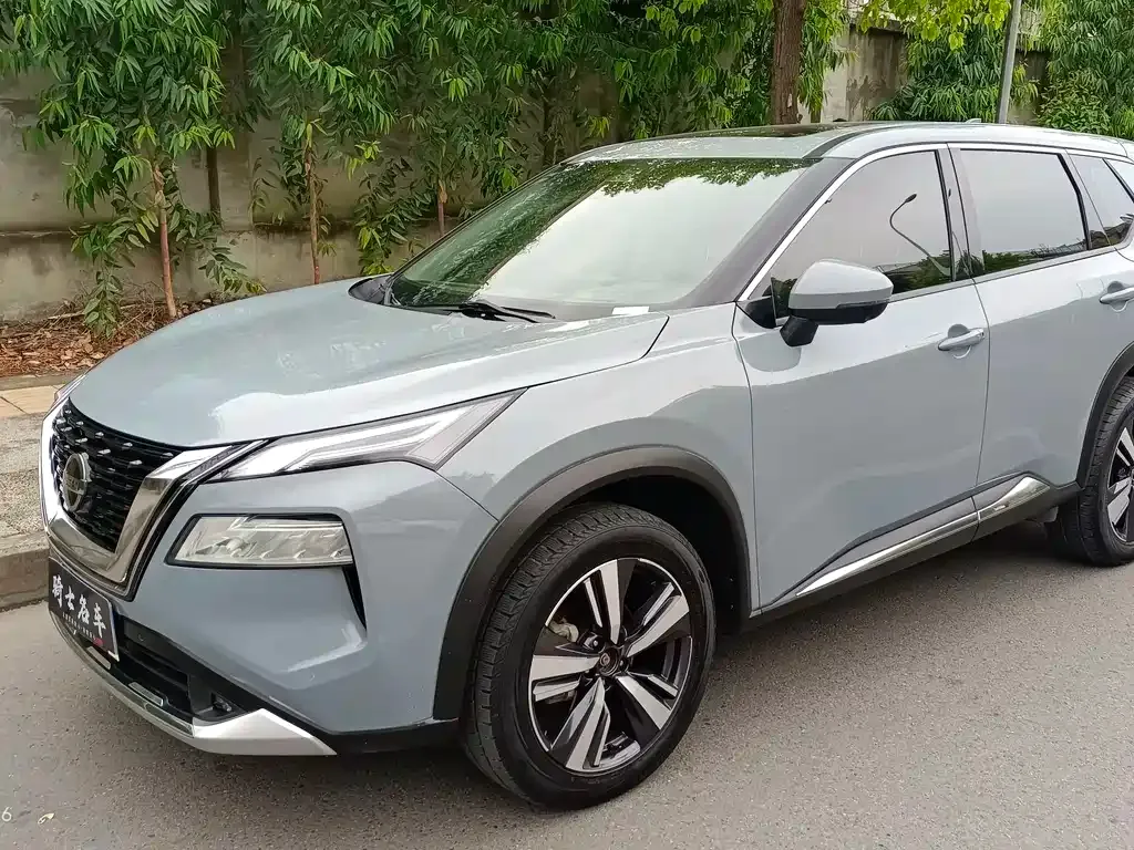 Nissan X-Trail — фото 1