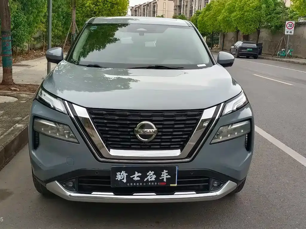Nissan X-Trail — фото 10
