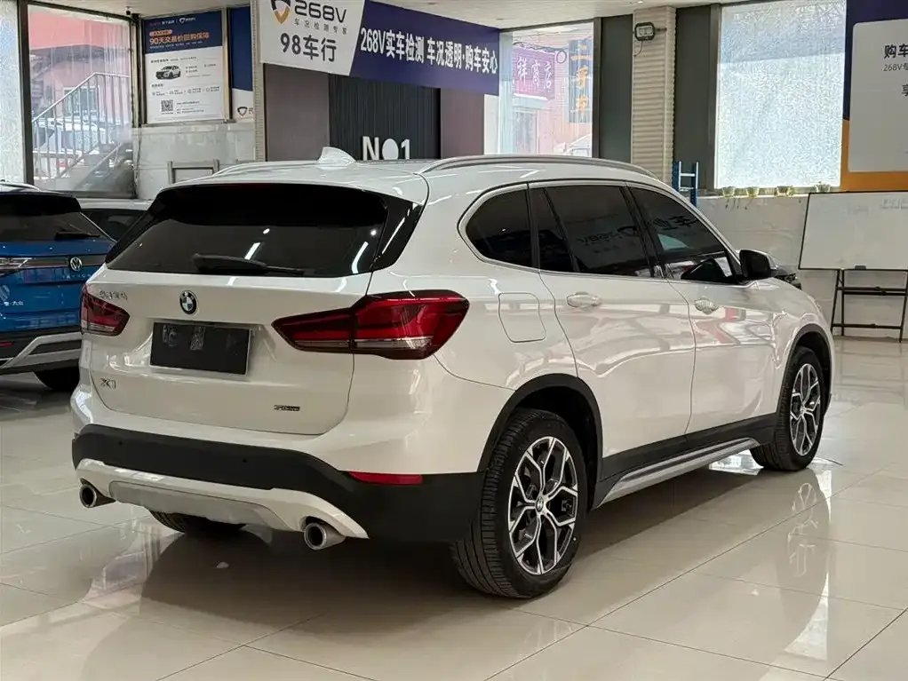 BMW X1 — фото 5