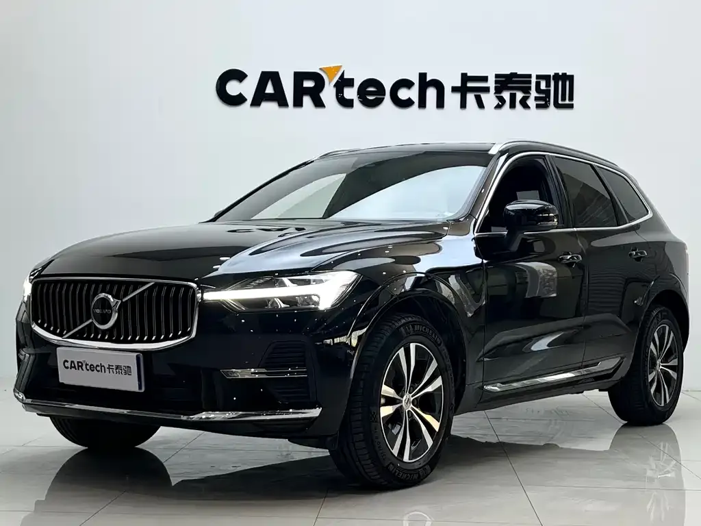 Volvo XC60 — фото 1