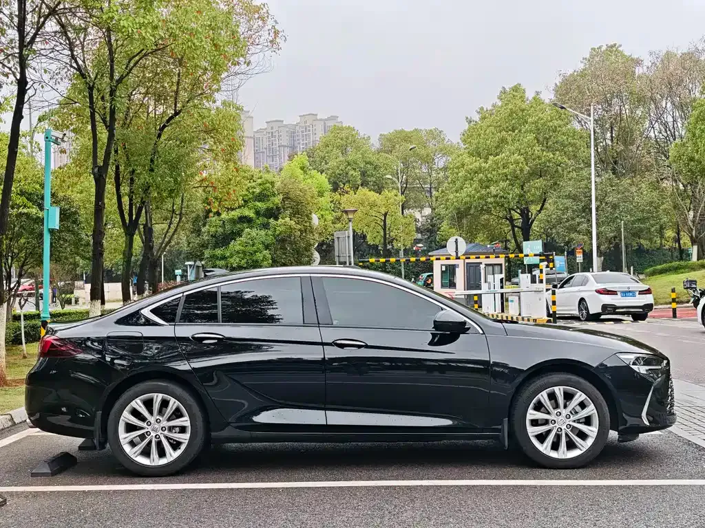Buick Regal — фото 10