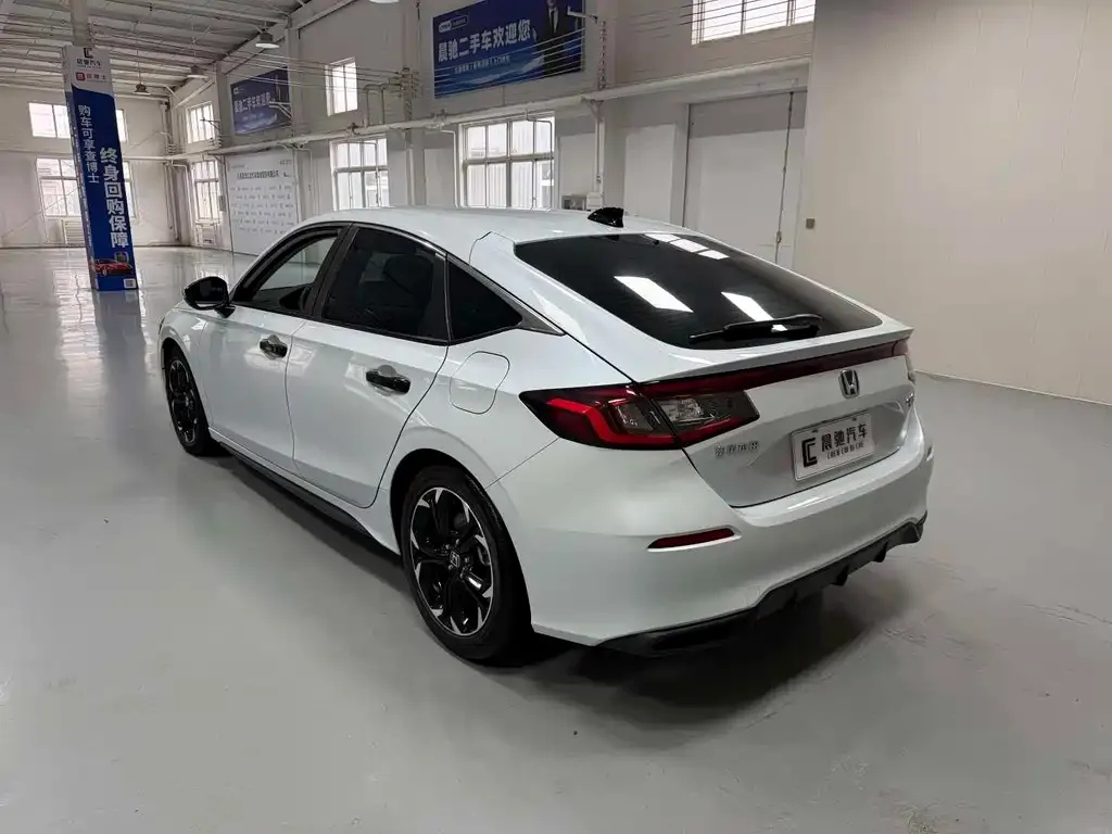 Honda Civic — фото 10