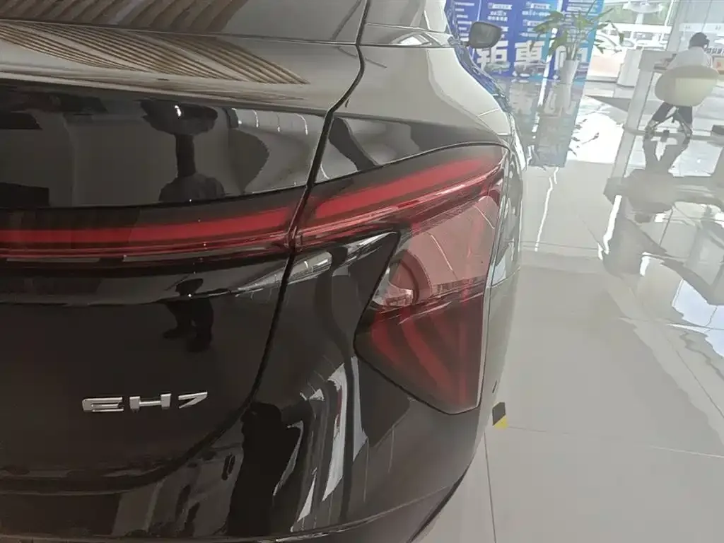 Hongqi EH7 2025 из CN, фото 5