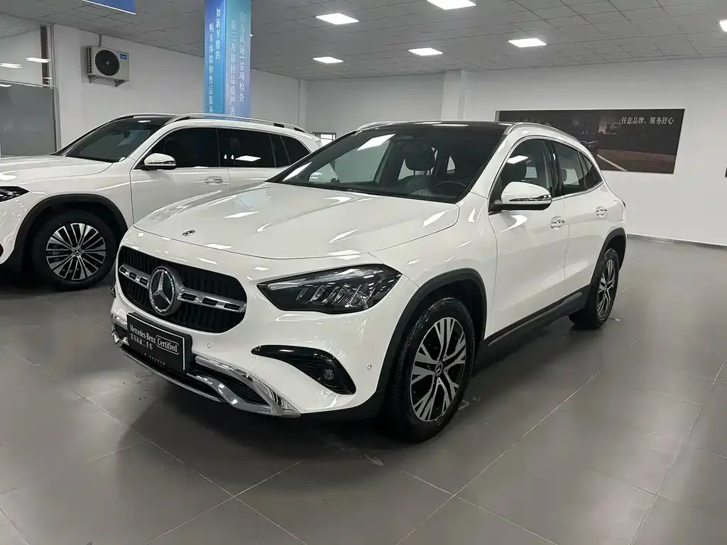 Mercedes-Benz GLA — фото 1