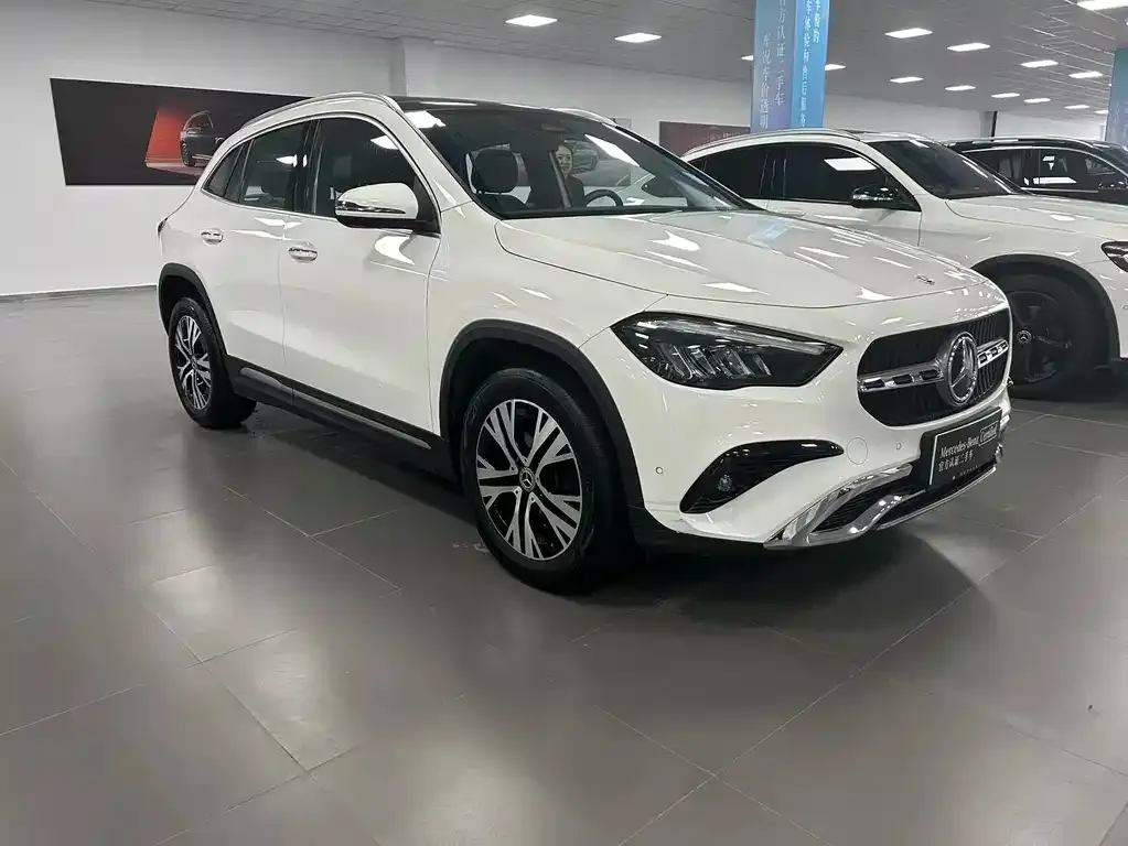 Mercedes-Benz GLA — фото 10