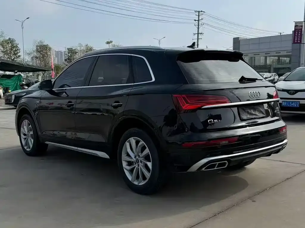 Audi Q5L — фото 2
