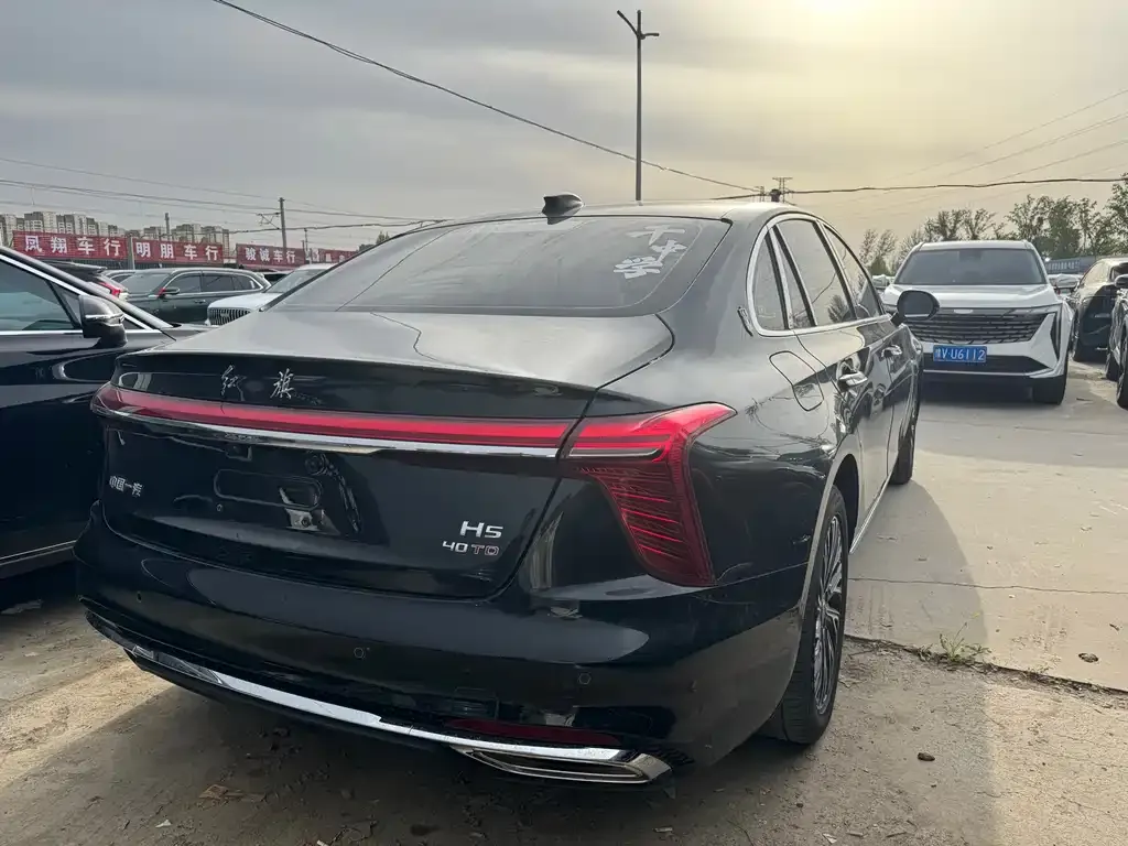 Hongqi H5 — фото 10