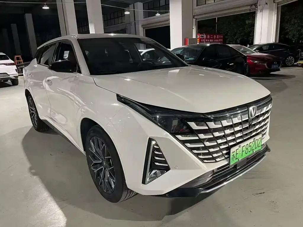 Changan UNI-Z New Energy 2024 из CN, фото 2