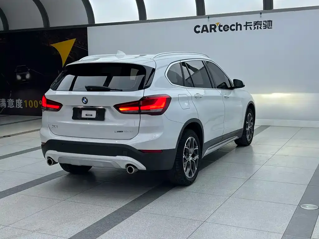 BMW X1 — фото 5