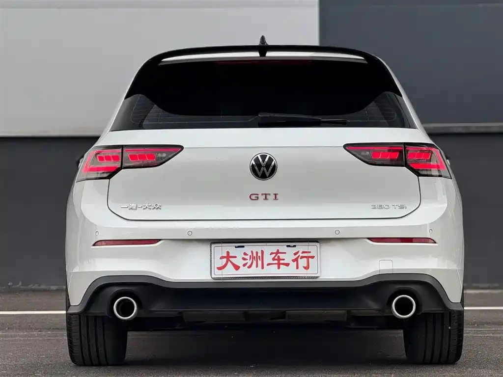 Volkswagen Golf GTI — фото 9