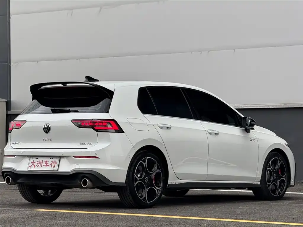 Volkswagen Golf GTI — фото 2