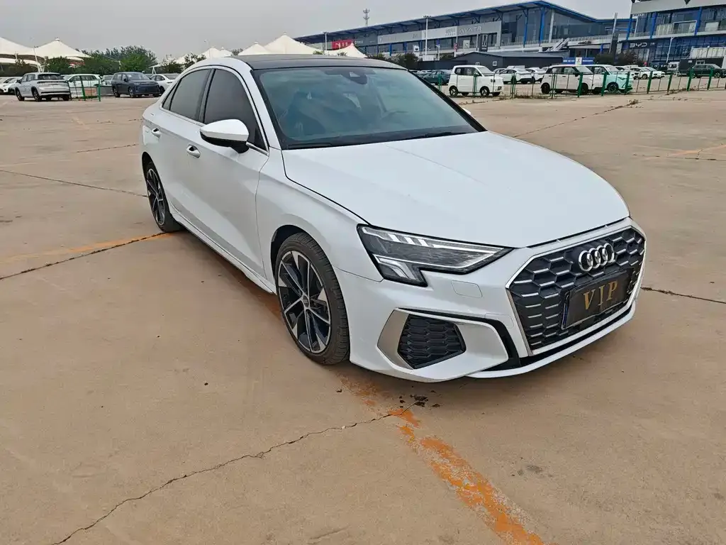 Audi A3 2023 из CN, фото 4