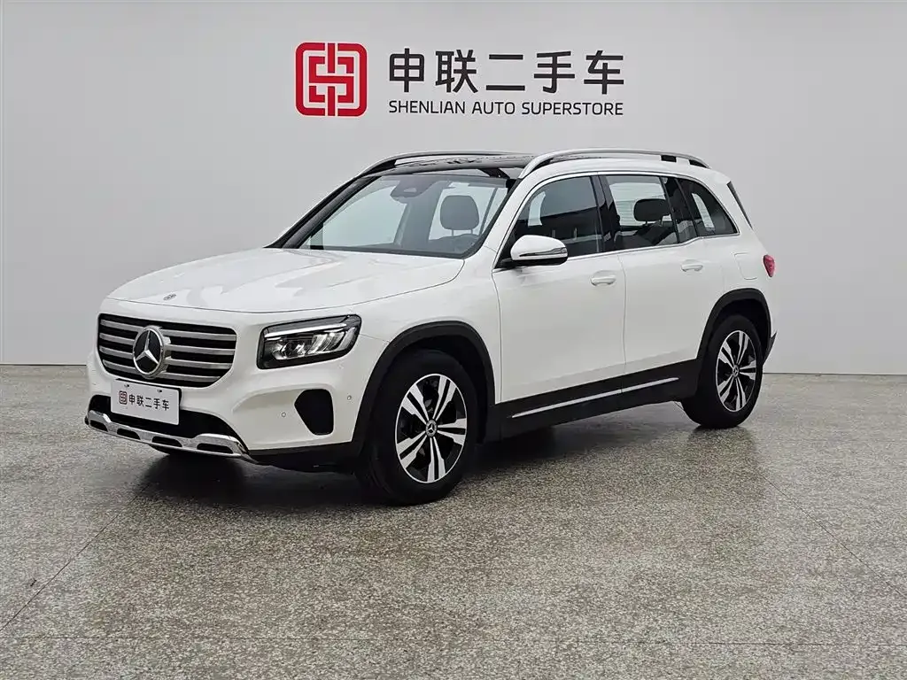 Mercedes-Benz GLB — фото 1