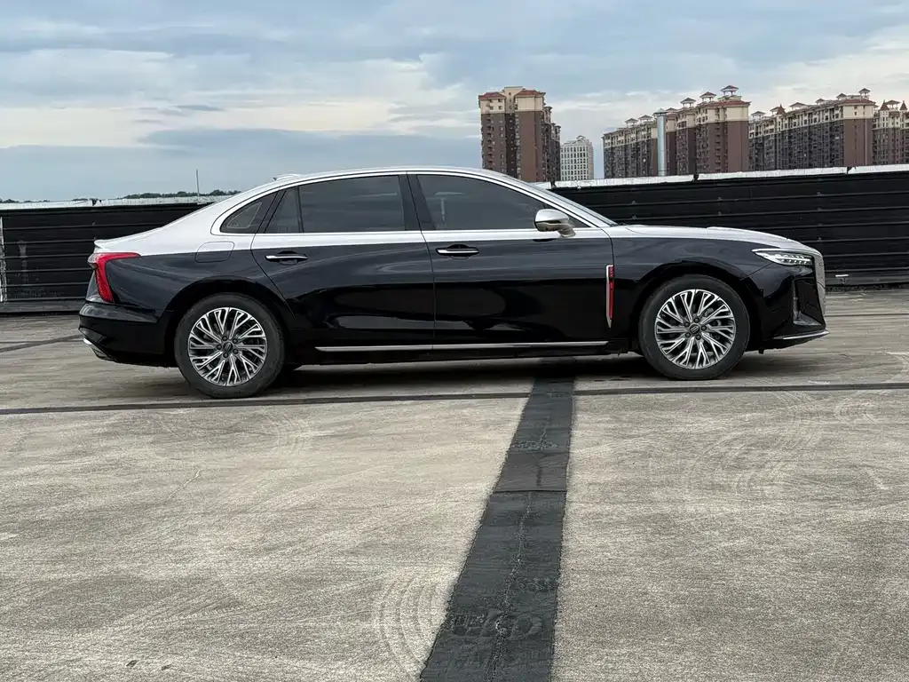 Hongqi H5 — фото 10