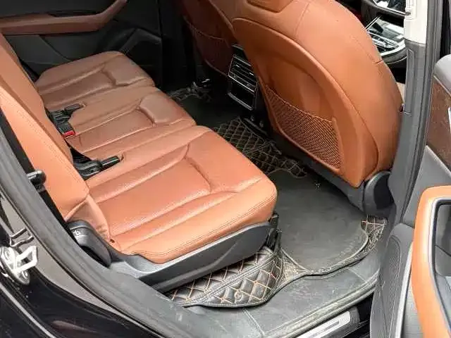 Audi Q7 2021 из CN, фото 3